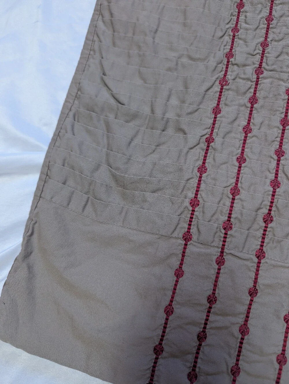 Natori Cherry Blossom Grey Taupe Embroidered Pleated Euro Sham Set 24